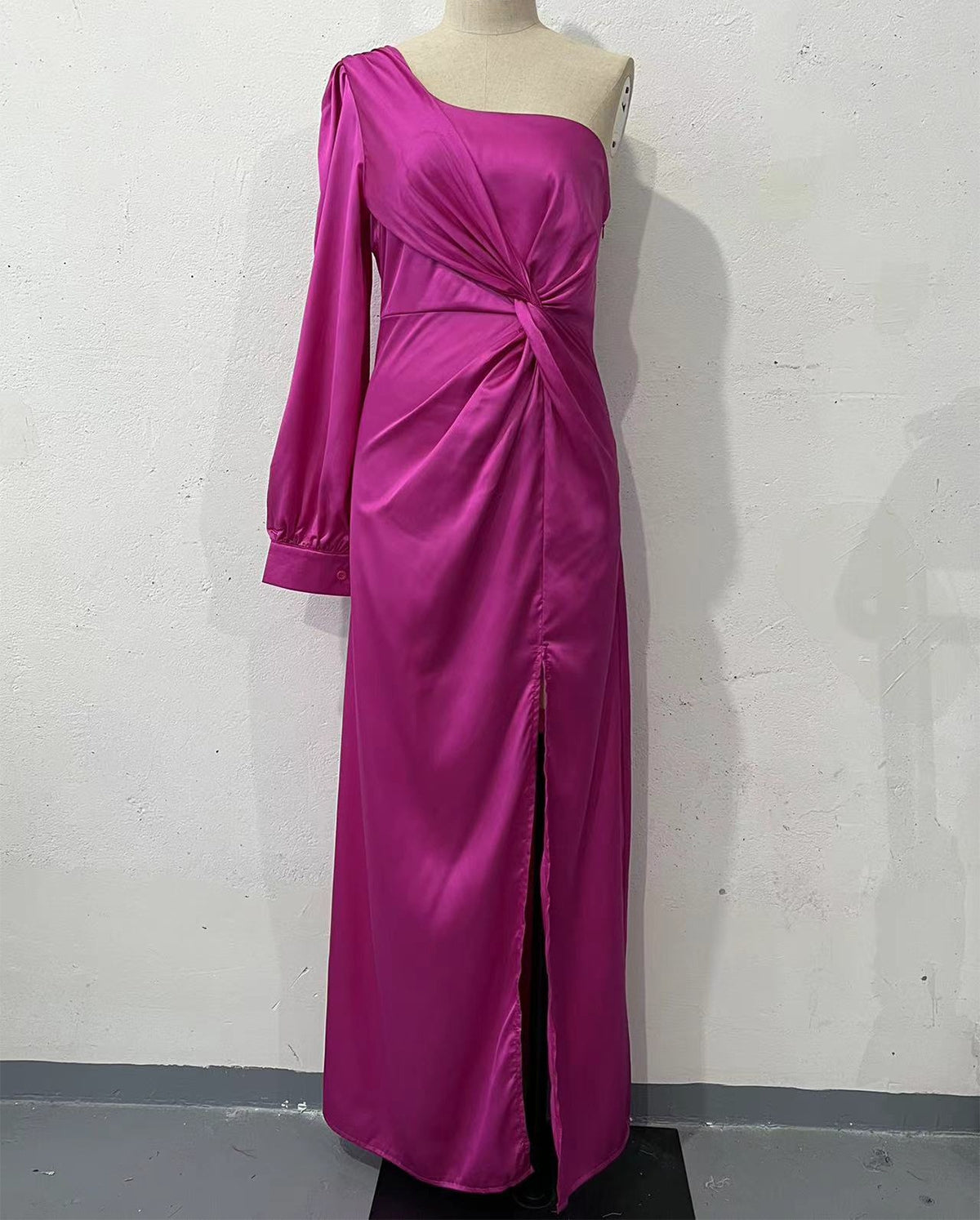 Helena - Schickes One-Shoulder-Kleid mit Schlitz für Damen