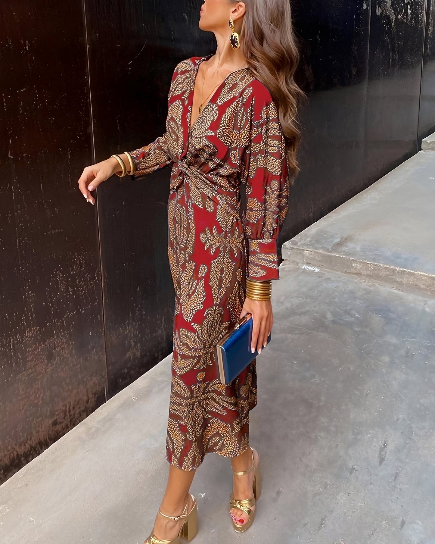Yahya - Langes Midikleid mit auffälligem Design
