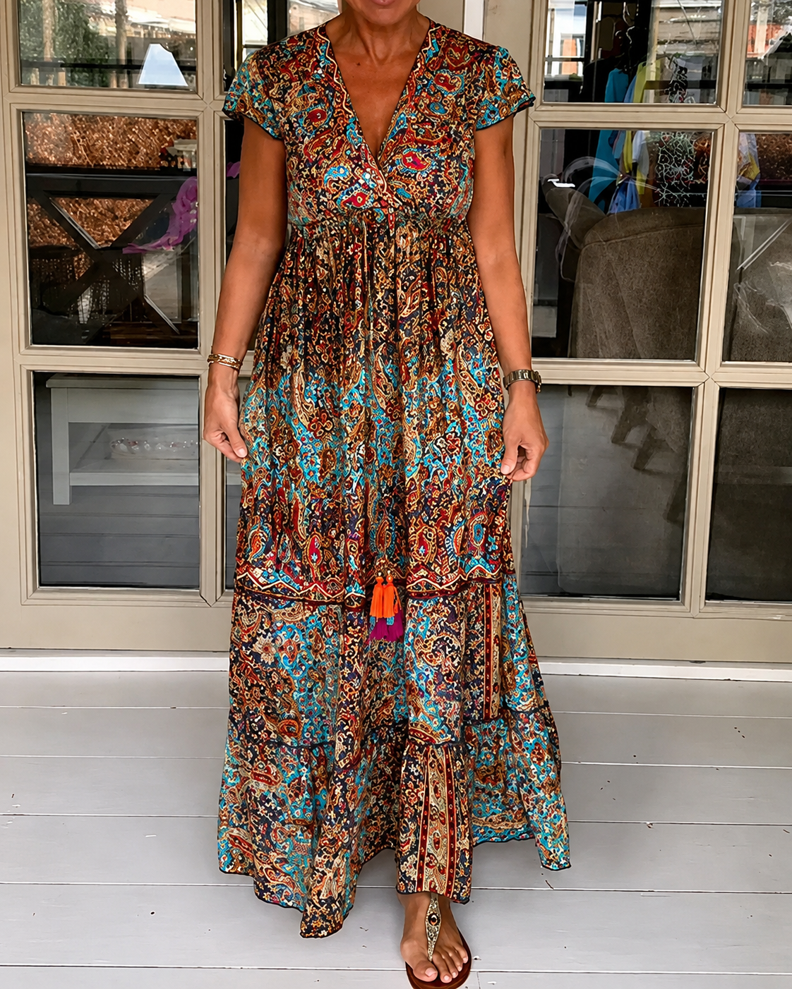 Calneshia - Stilvolles Maxikleid mit V-Ausschnitt