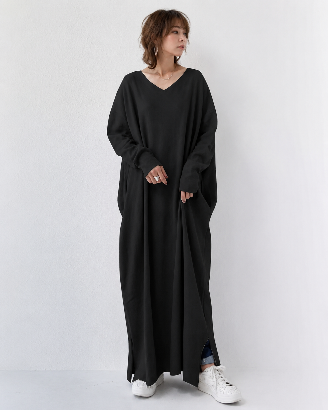 Shacora - Locker geschnittenes V-Ausschnitt-Maxikleid