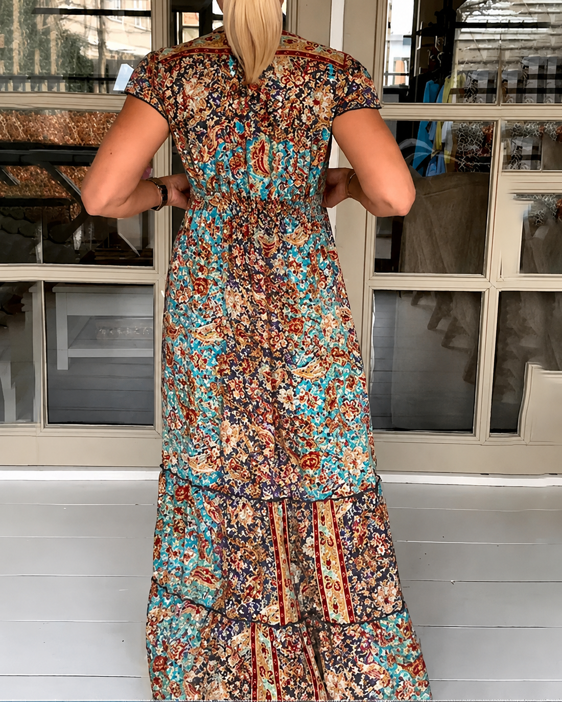Calneshia - Stilvolles Maxikleid mit V-Ausschnitt