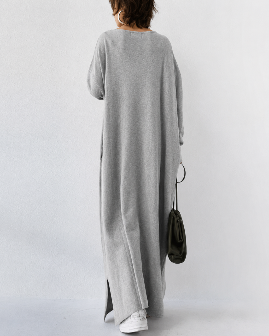 Shacora - Locker geschnittenes V-Ausschnitt-Maxikleid