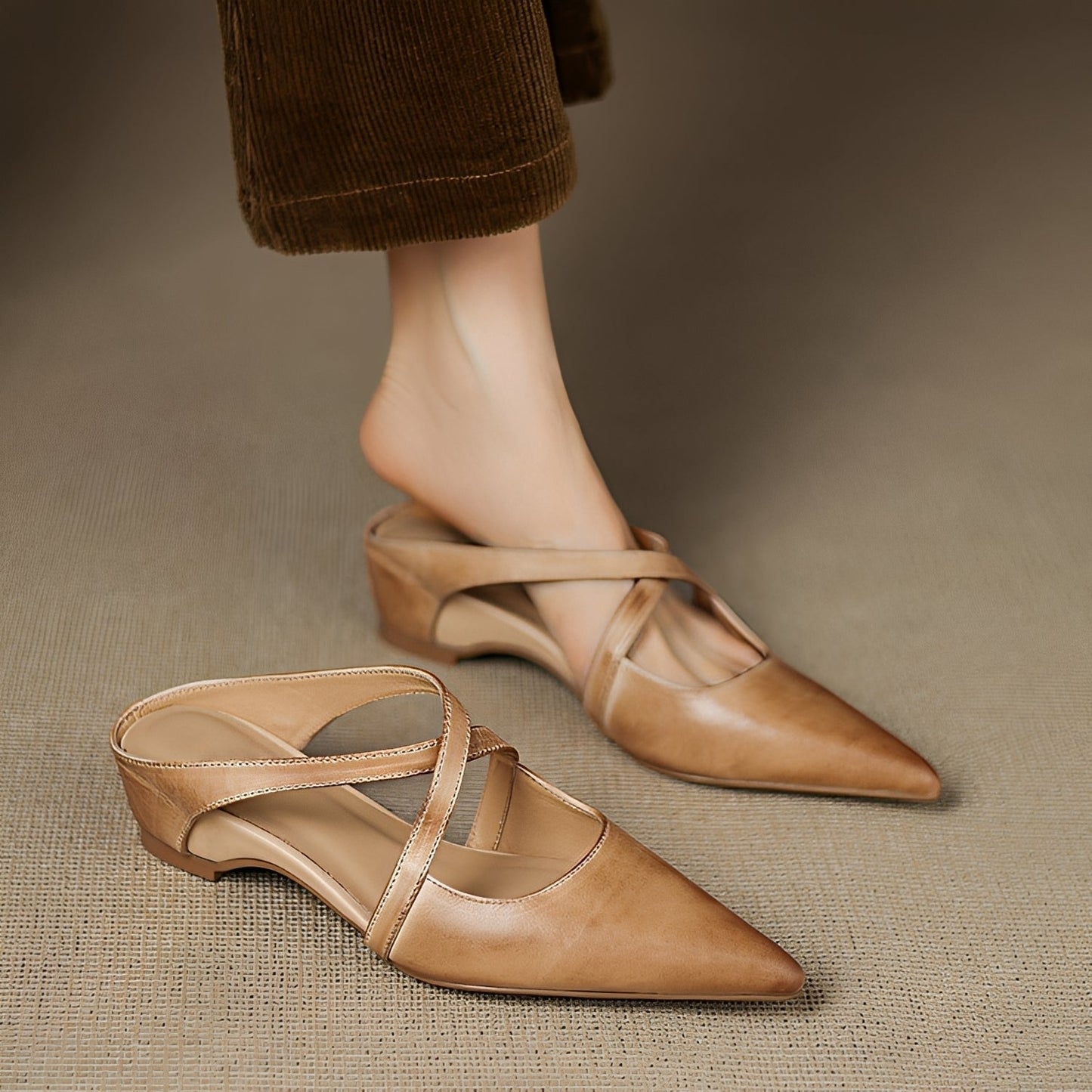 Riley - Moderne flache Mules im Retro-Design