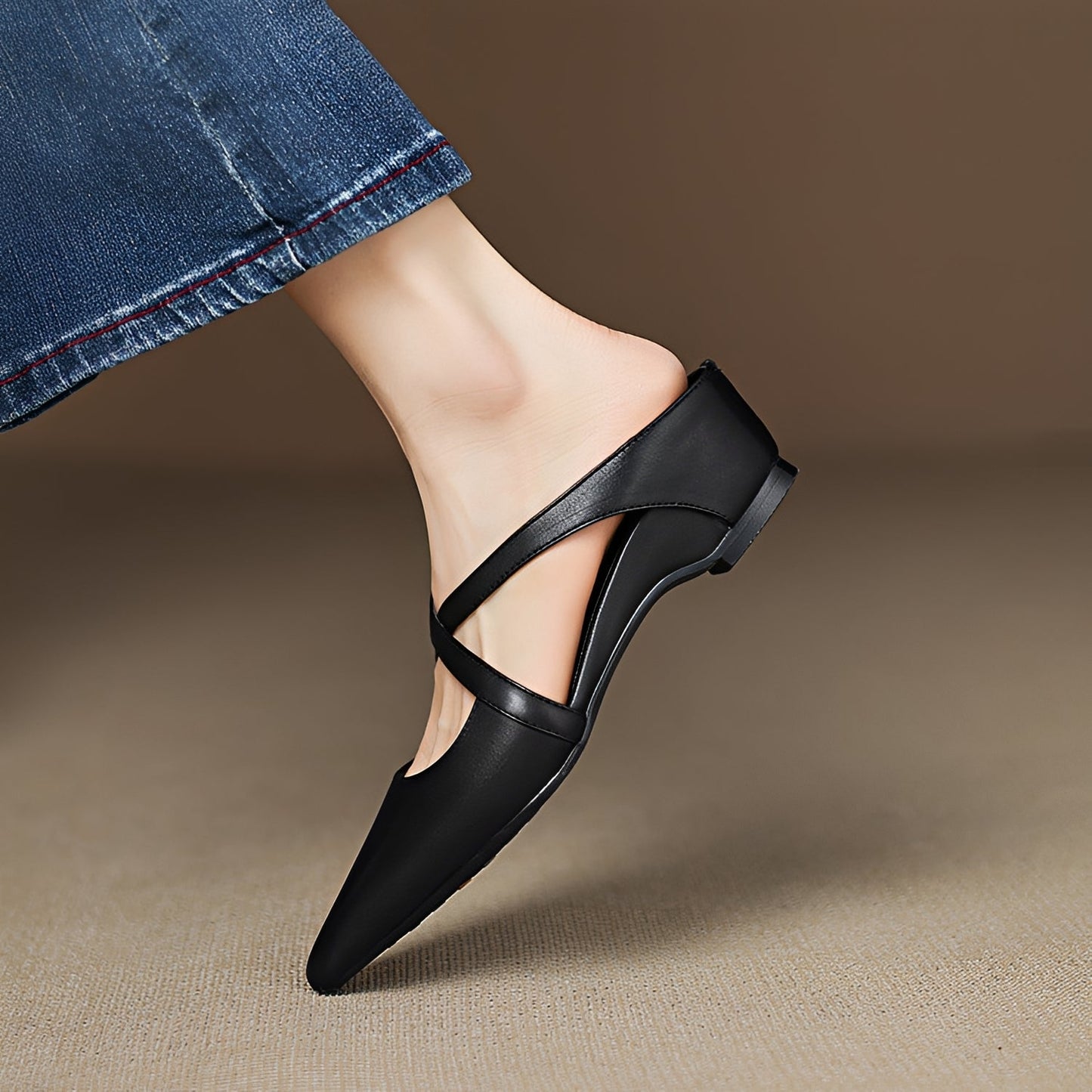 Riley - Moderne flache Mules im Retro-Design