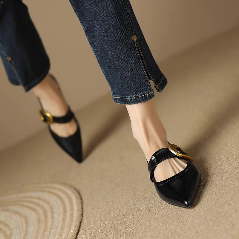 Teegan - Flache Schuhe mit spitzer Form und niedrigem Absatz
