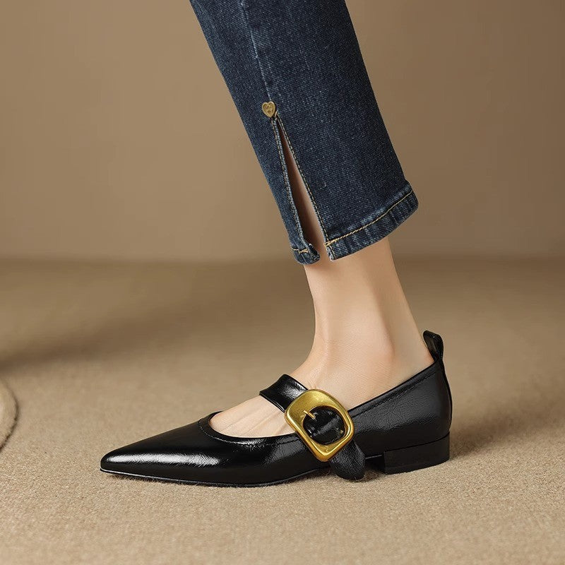 Teegan - Flache Schuhe mit spitzer Form und niedrigem Absatz