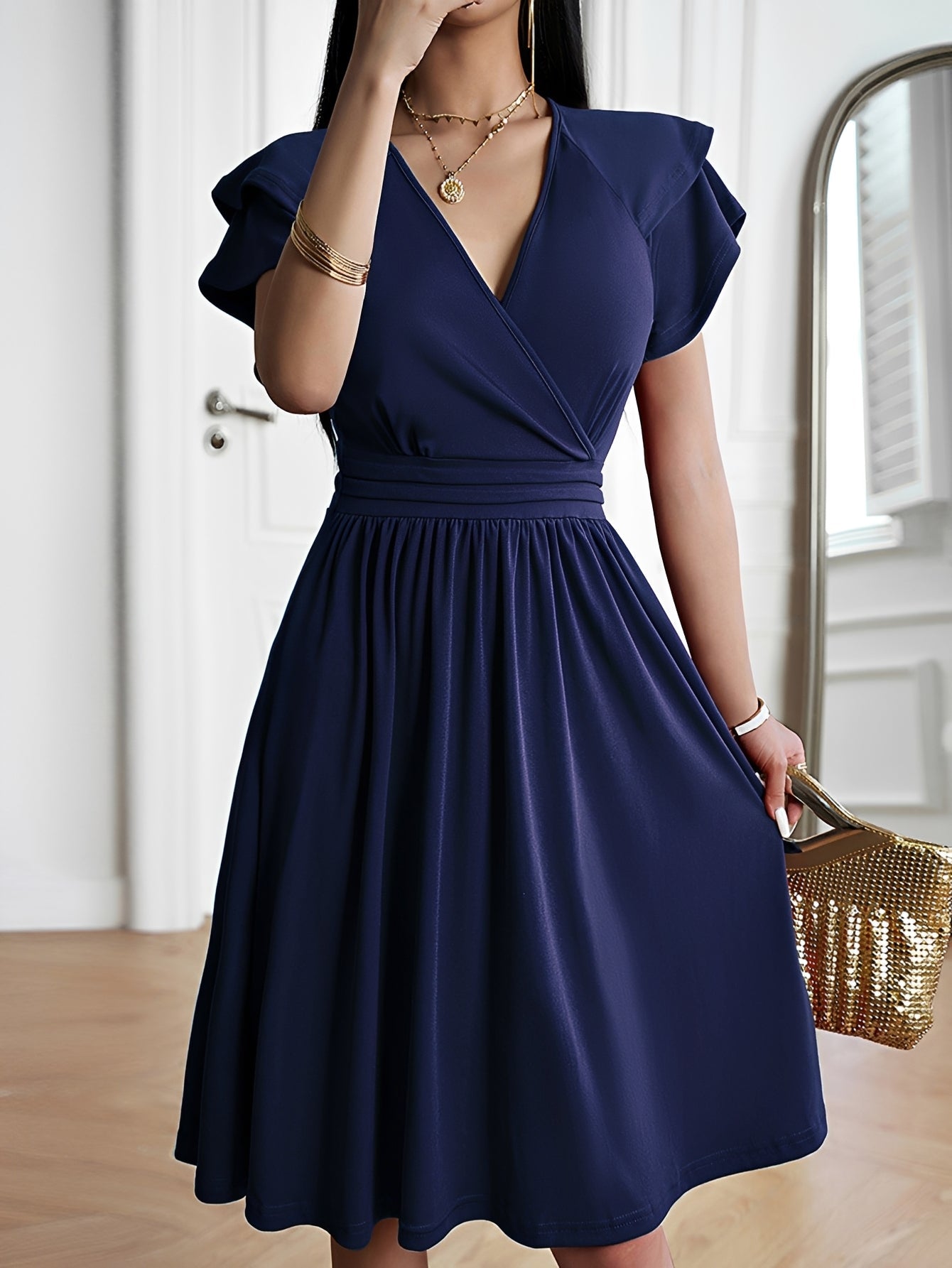 Laura - Stilvolles V-Ausschnitt-Kleid für Damen