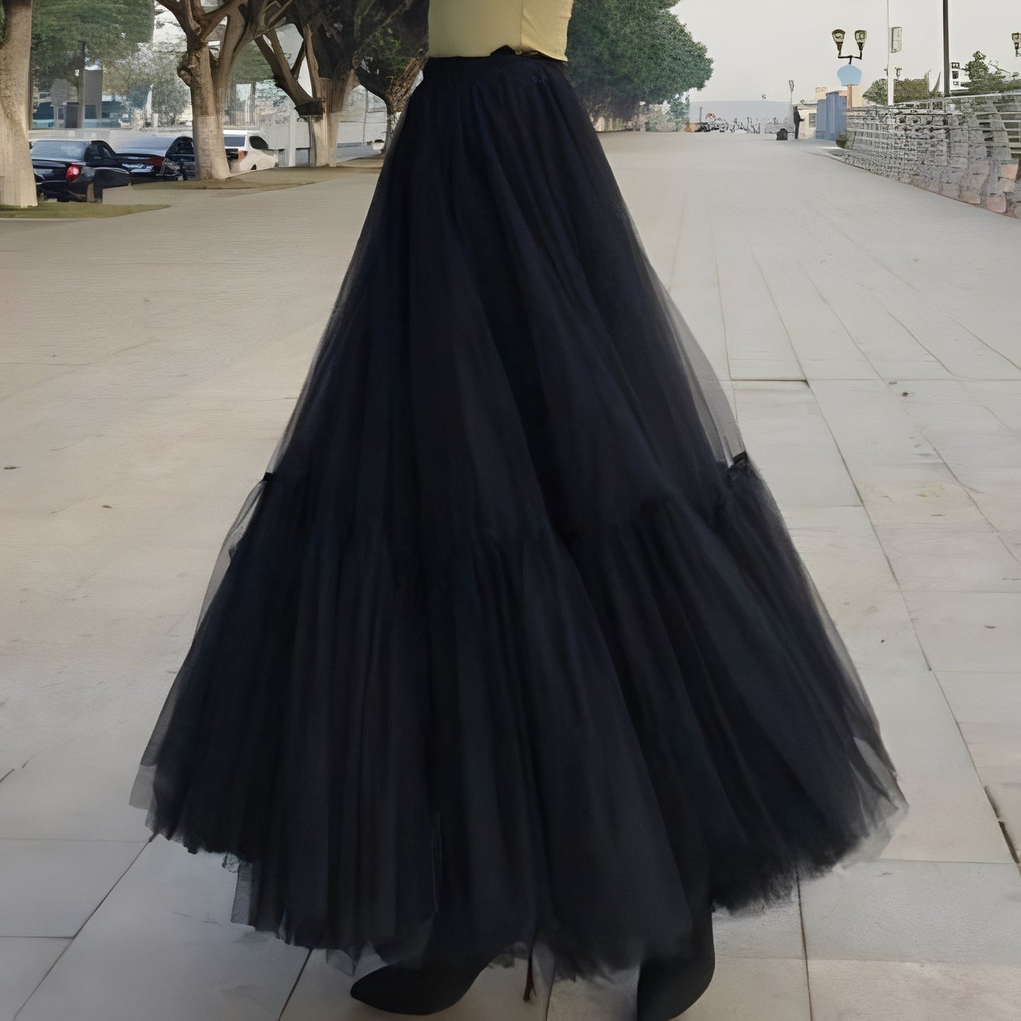 Madeline - Eleganter Damenrock mit Volants