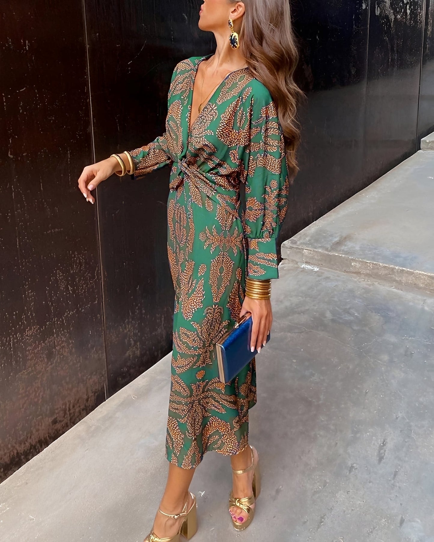 Yahya - Langes Midikleid mit auffälligem Design