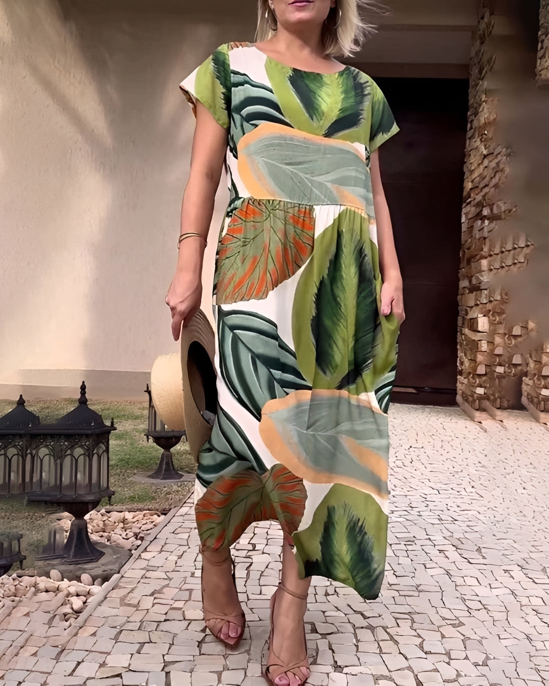 Sami - Stilvolles Kleid mit Schlitz und kurzen Ärmeln