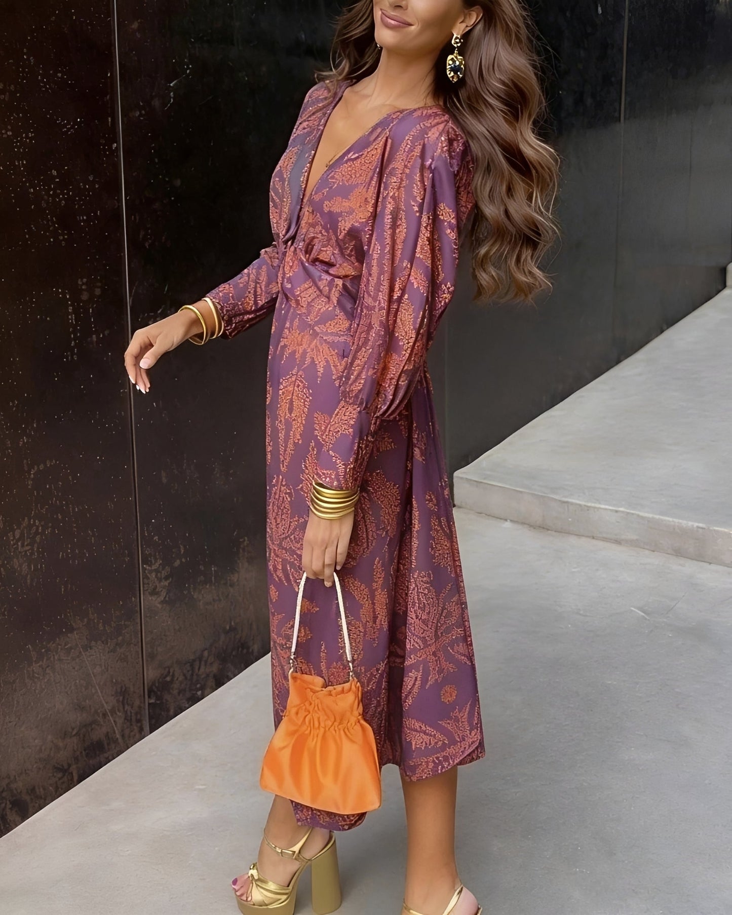 Yahya - Langes Midikleid mit auffälligem Design
