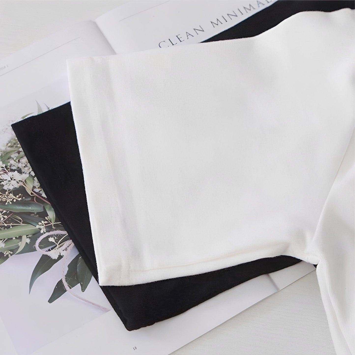 Selina - Modernes T-Shirt mit Motiv